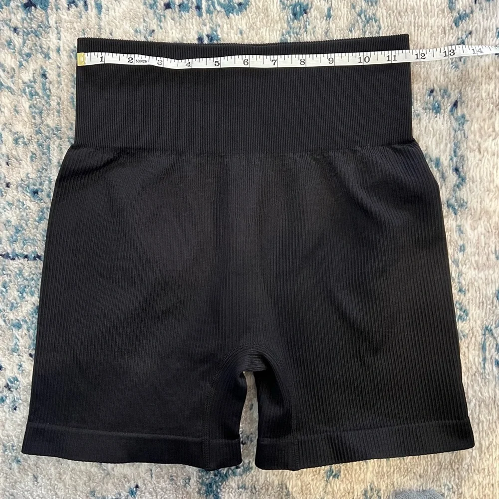 Black Ribbed Seamless High-Waisted Compression Biker Shorts Medium - Picture 6 of 7